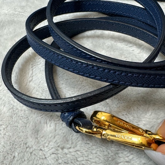 ❤️Prada Saffiano Bag❤️ - Picture 9 of 16